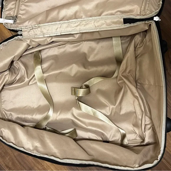 Tumi Black Nylon Carry On Luggage Suitcase 2 Wheels - Picture 8 of 13